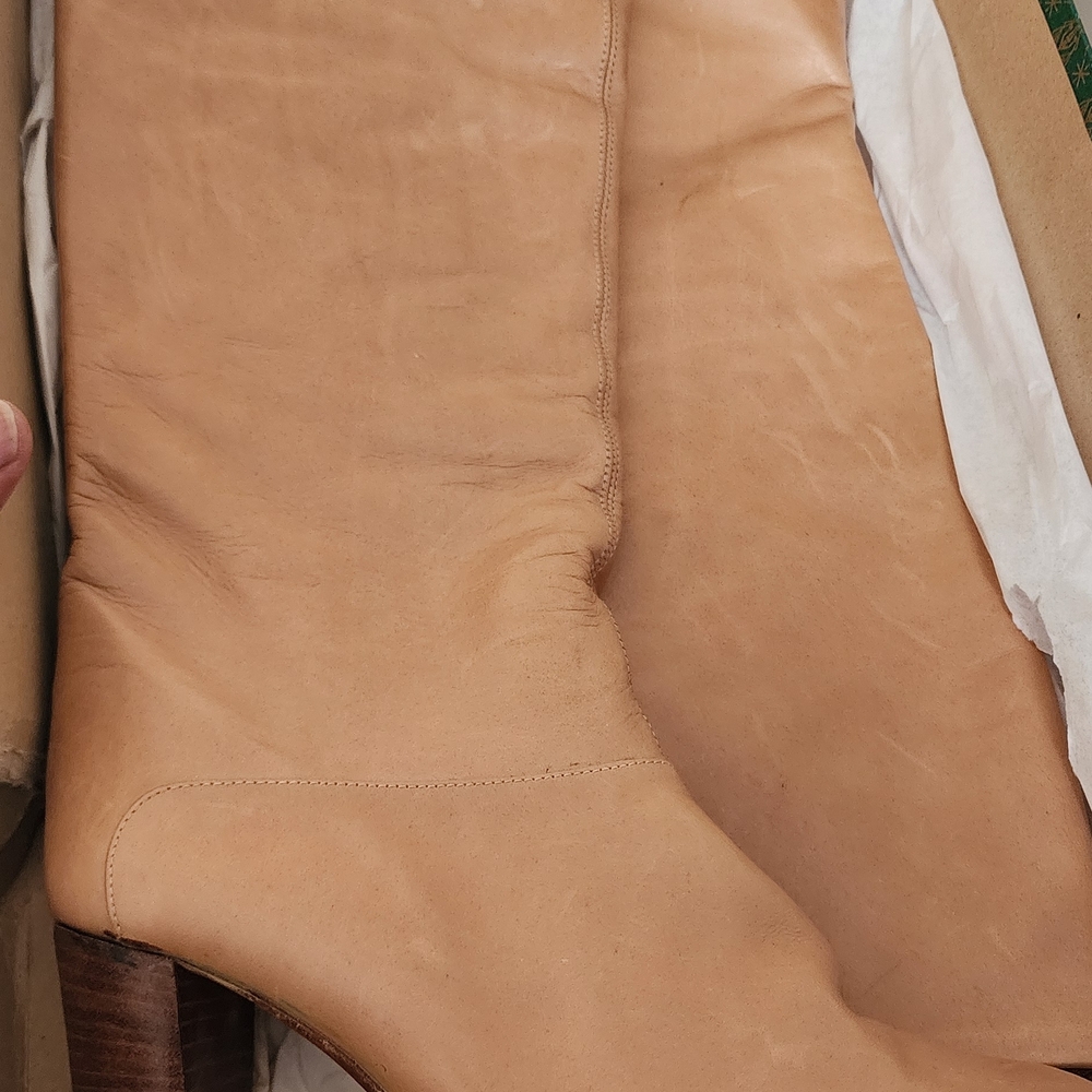 Gucci Tan Leather Heeled Boots
